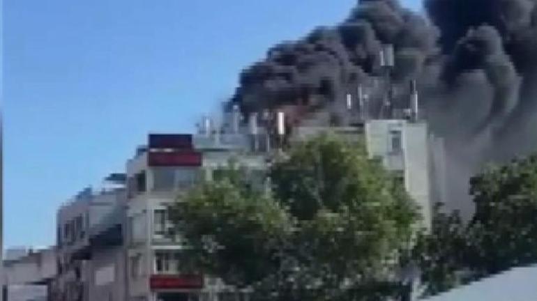 Bakırköyde iş hanında korkutan yangın