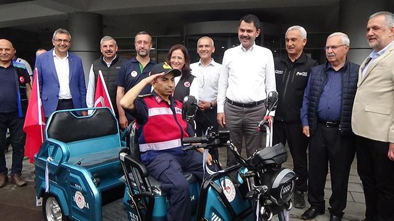 Bakan Kurum ile vatandaş arasında gülümseten anlar
