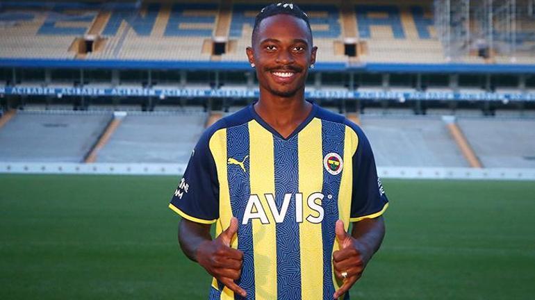 Fenerbahçeyle görüşmek için İstanbula geldi Dev transfer hamlesi, eski hocası istiyor