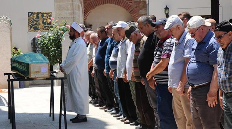 Oğlunun ateşe verdiği evde yanan kadın, hayatını kaybetti