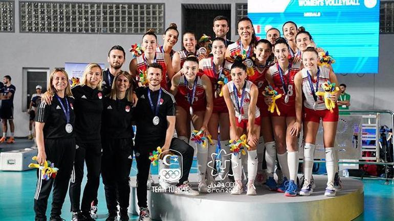 Galatasaraylı yıldızlar İlkin Aydın ve Ayçin Akyol, Akdeniz Oyunlarına damga vurdu