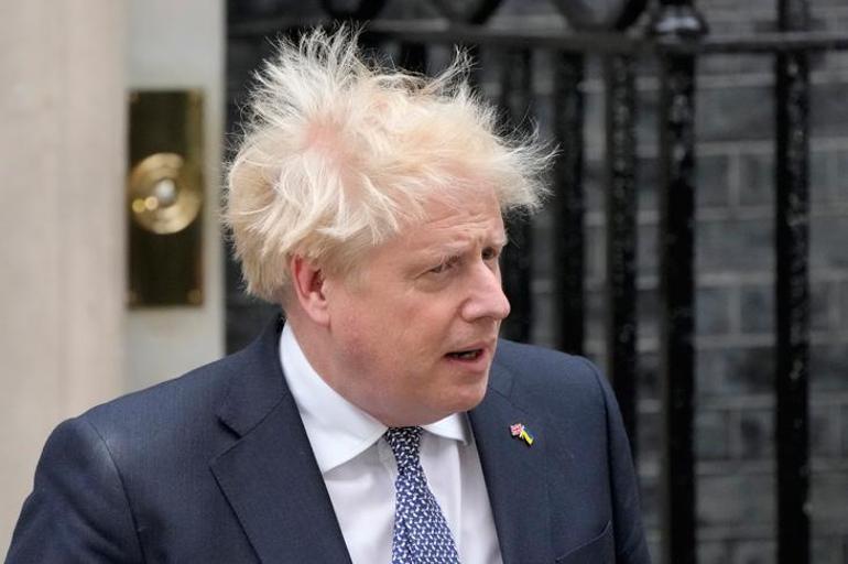 Son dakika... İngilterede Boris Johnson istifa etti