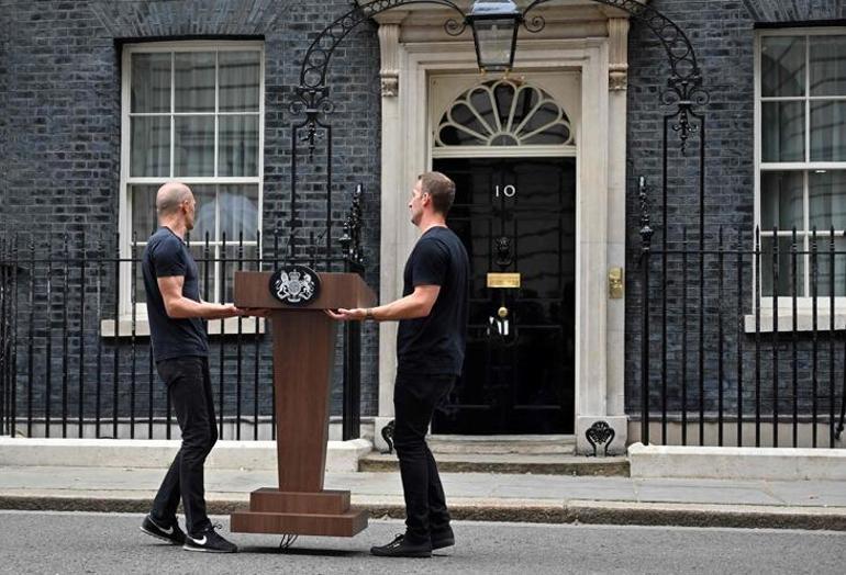 Boris Johnsonın istifası sonrası yeni başbakan nasıl belirlenecek