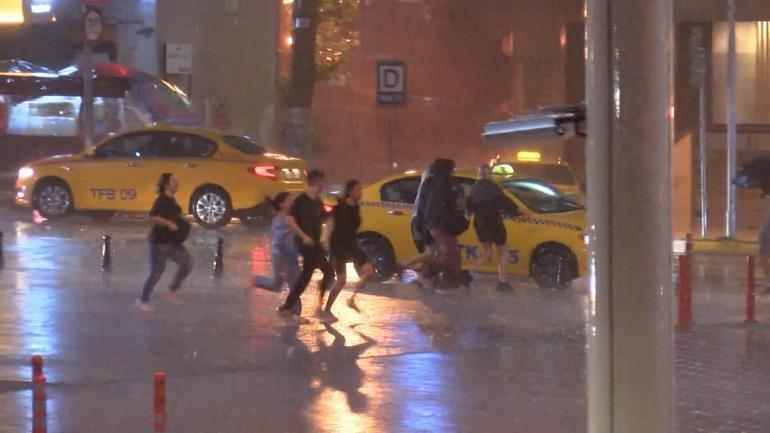 Meteoroloji saat vererek uyardı Kuvvetli sağanak yağış ve rüzgar geliyor