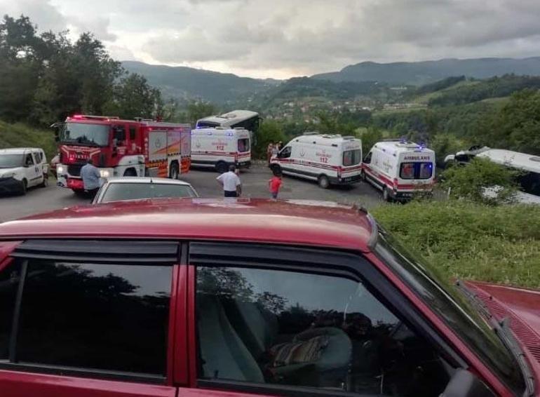 Freni patlayan midibüsün hızını yavaşlatmak için aracıyla çarptı