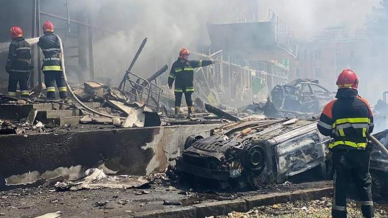 Rusya Ukraynada kritik noktaları vurmaya devam ediyor Karadenizden seyir füzeleri havalandı