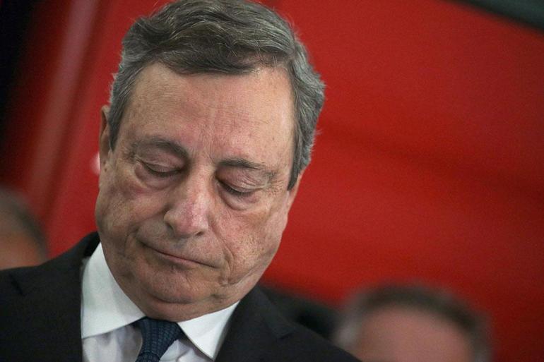 İtalyada hükümet krizi Başbakan Draghinin istifası reddedildi
