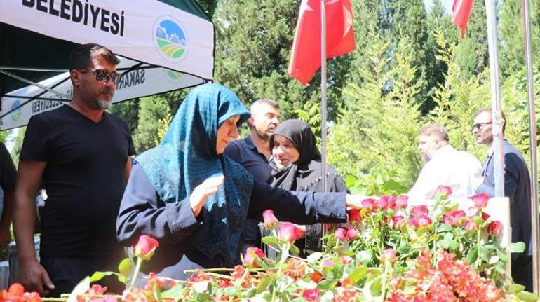 15 Temmuz şehidi Gökbayrak, mezarı başında anıldı