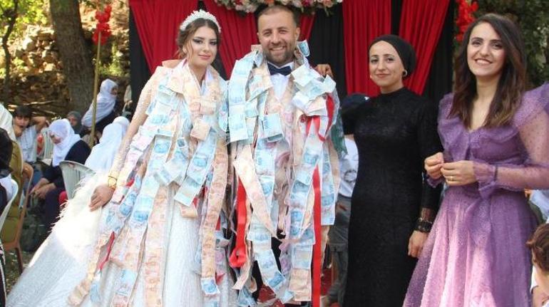 Bitlis’te 120 haneli köyün nüfusu genç çiftin düğününde 3 bin oldu