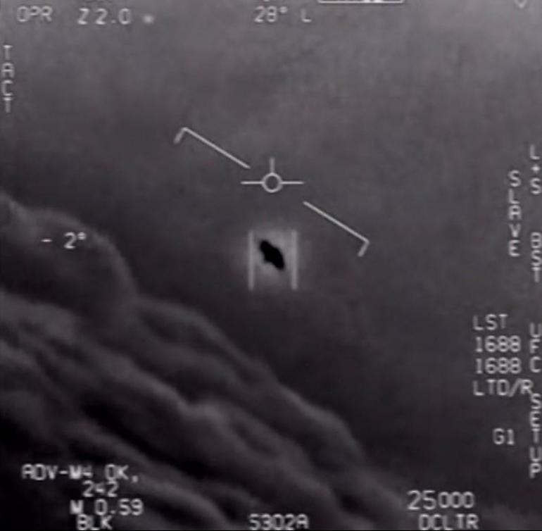Sağır eden gürültü Savaş uçakları UFO kovaladı