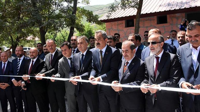 Bakan Özer: Çocukların eğitime rahat erişimi için devasa yatırımlar yapıldı