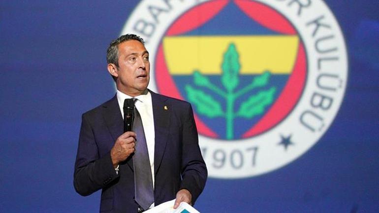 Fenerbahçe yeni sezon formalarını tanıttı Ali Koç: Bu sene rekor kıralım