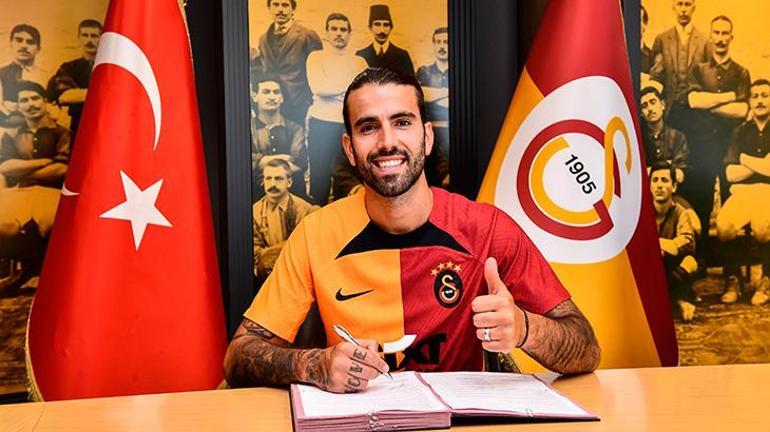 Galatasaraydan orta sahaya dev transfer Gueye olmadı yeni aday Premier Ligden