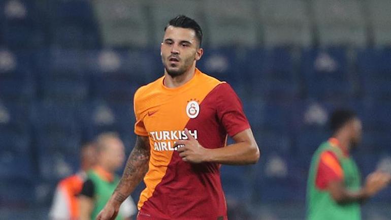 Galatasarayda karar verildi 10 futbolcu kamp kadrosuna alınmadı