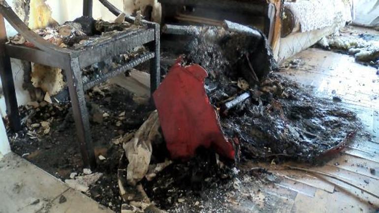 Kartalda portatif saunadan çıktığı iddia edilen yangın daireyi kül etti
