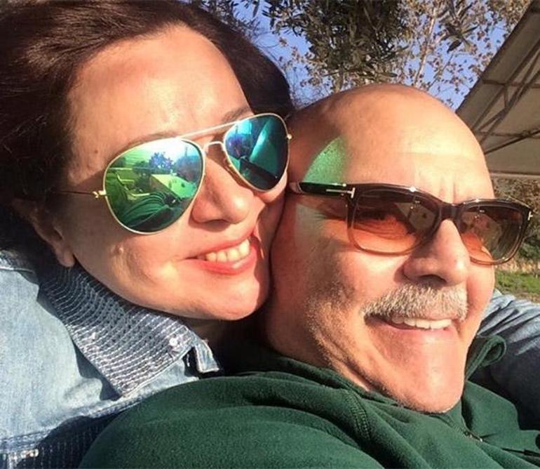 Esra Kazancıbaşı eşi Rasim Öztekin’le 20 yıllık aşkını yazdı