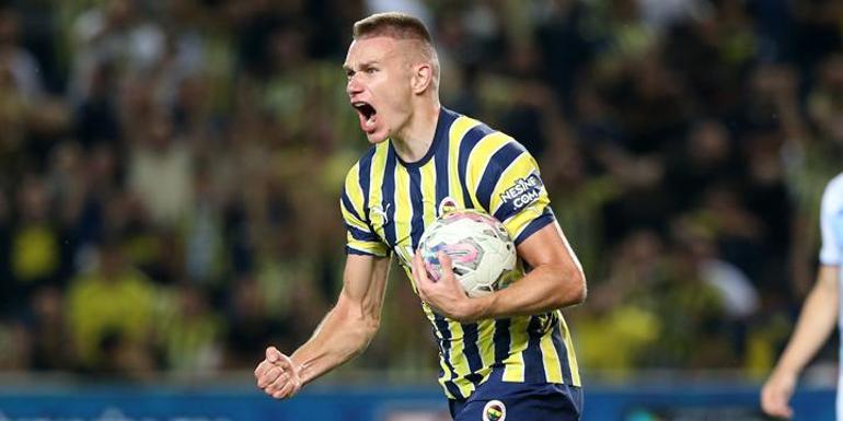 Fenerbahçeden bir ilk Tribünlerden yıldız futbolcuya tepki, Jesustan flaş karar