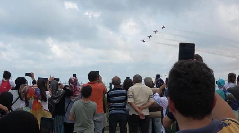 Türk Yıldızları Rize semalarında nefes kesti