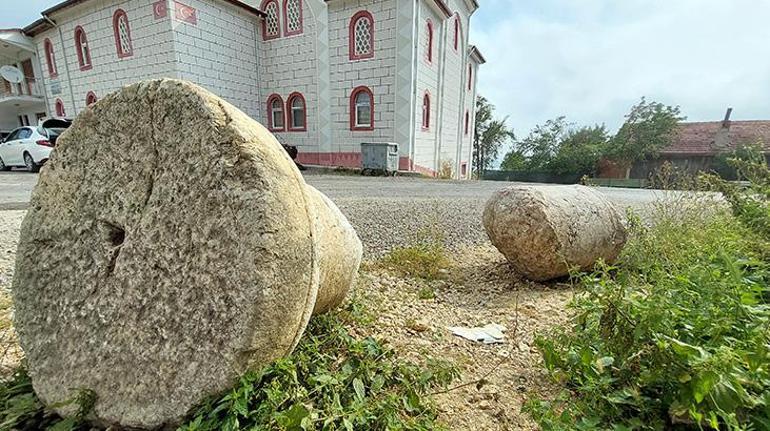 Boluda iş insanına ait villa bahçesindeki 2 tarihi sütun için karar