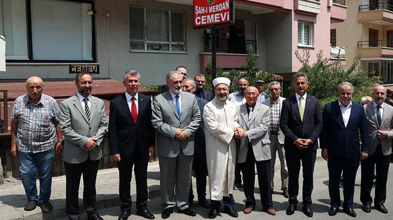 Diyanet İşleri Başkanı Erbaştan cemevine geçmiş olsun ziyareti