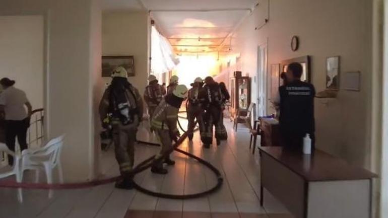 Zeytinburnu Balıklı Rum Hastanesinde çıkan yangın söndürüldü