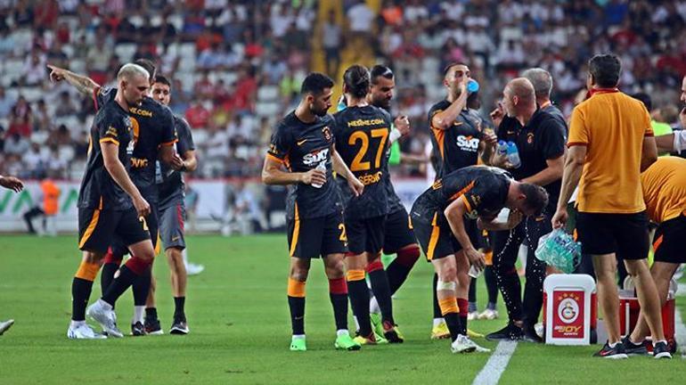 Galatasarayda yeni transfer eleştirildi Oyunda ağırlığını hissettiremediği kesin…