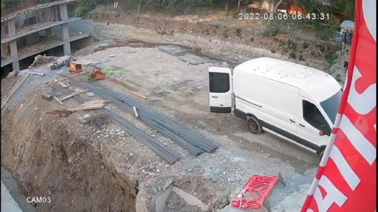 Bakırköyde baretli ve yelekli hırsızlar bizi patron gönderdi diyerek çaldılar