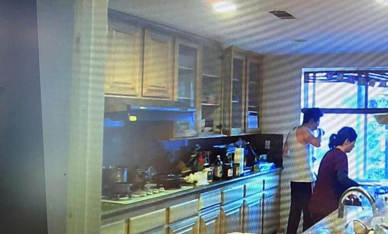 Mutfağa gizli kamera koyarak her şeyi kaydetti... Karısını böyle yakaladı