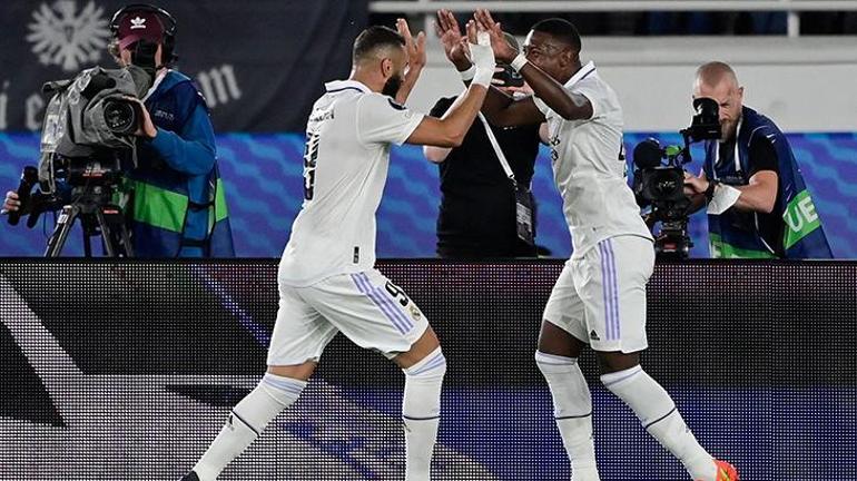 Real Madridde Karim Benzemadan tarihi gol Carlo Ancelottiden rekor