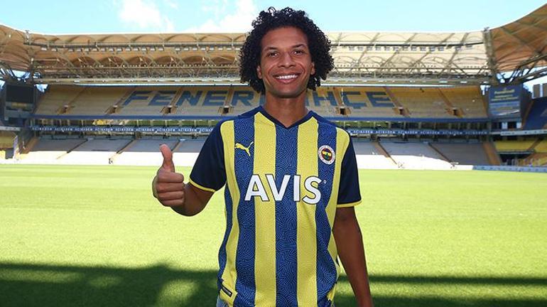 Fenerbahçenin yıldızına Premier Ligden talip çıktı Transfer için görüşme yaptılar
