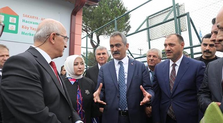 Bakan Özerden Sakaryada uzman ve başöğretmenlik eğitimlerine ilişkin açıklama