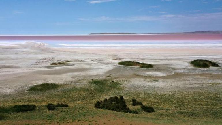 Tuz Gölü pembe renge büründü Görenler inanamadı