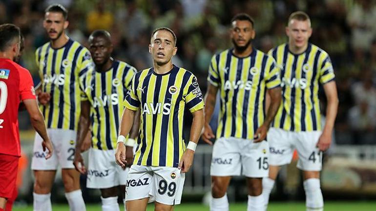 Fenerbahçede ayrılık vakti Transfer için anlaşma sağlandı, 4 yıllık imza