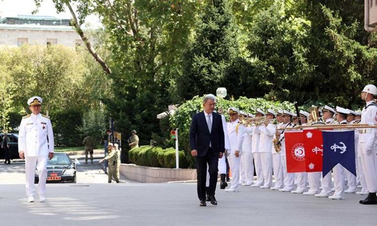 Hava ve Deniz Kuvvetleri Komutanlığında devir teslim töreni