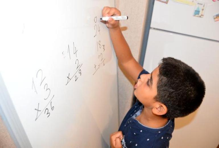 Singapur Uluslararası Matematik Olimpiyatı’na Ezel Ali, dünya ikincisi oldu