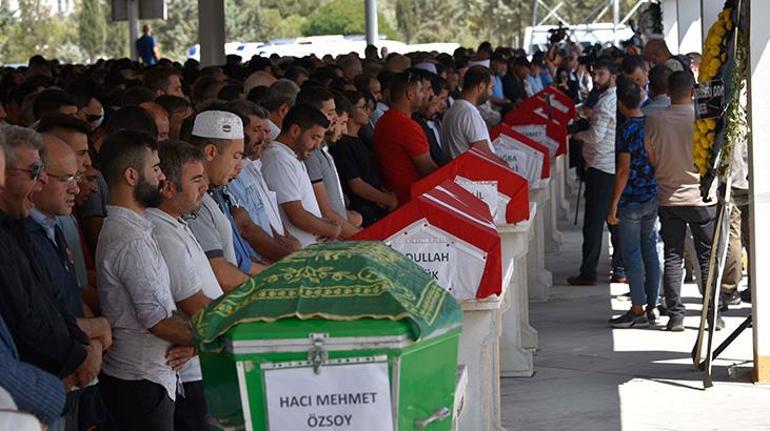 En acı bakış 15 kişinin öldüğü kaza sonrası kahreden an