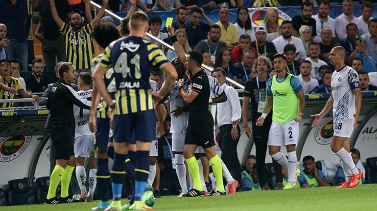 Fenerbahçe tribünlerine Younes Belhanda ve Henry Onyekurudan olay hareket
