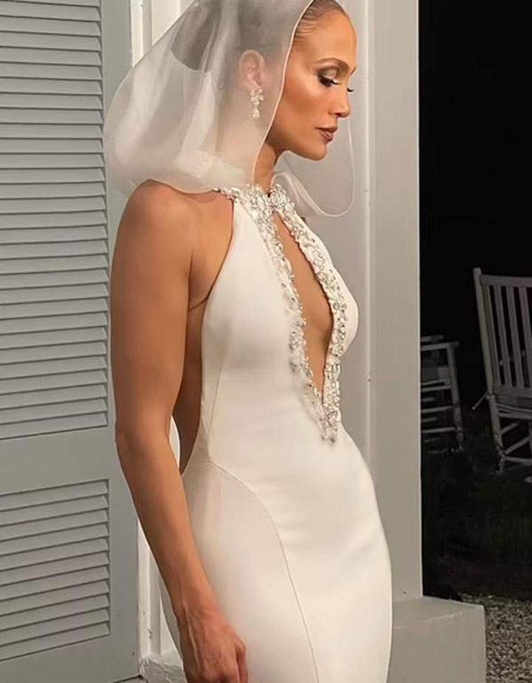Jennifer Lopezin düğününde kullandığı takıların fiyatı dudak uçuklattı