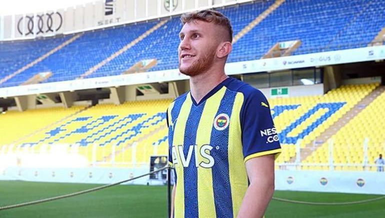 Fenerbahçede 2 ayrılık kapıda Genç sol kanat için transfer hamlesi