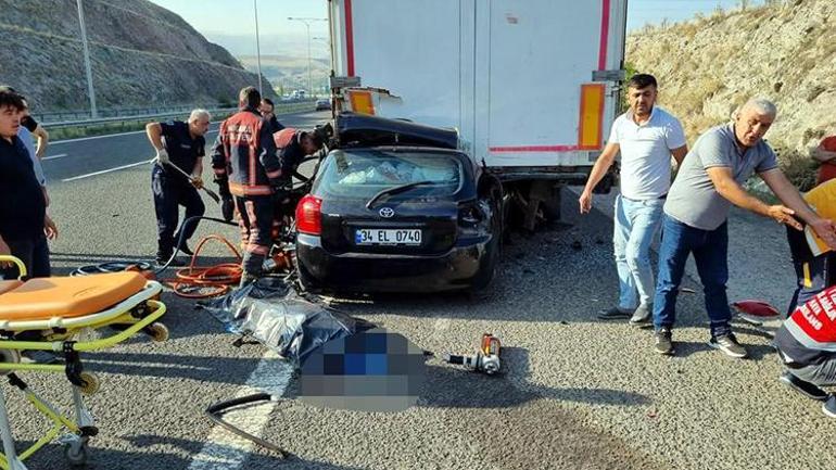 Ankarada korkunç kaza 4 kişi hayatını kaybetti