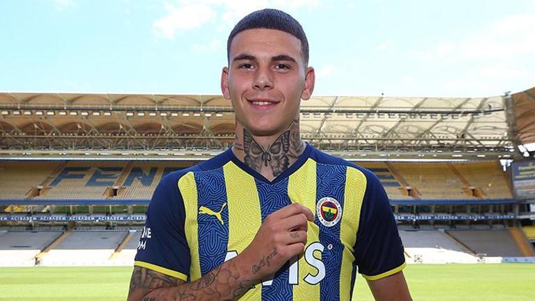 Fenerbahçe kamp kadrosunu duyurdu Transfer görüşmesi için gitti