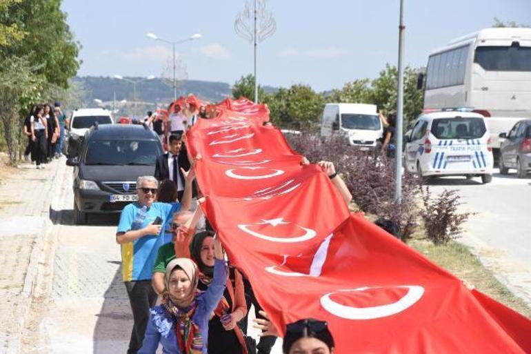 Zaferin 100üncü yılına özel dev Türk bayrağı