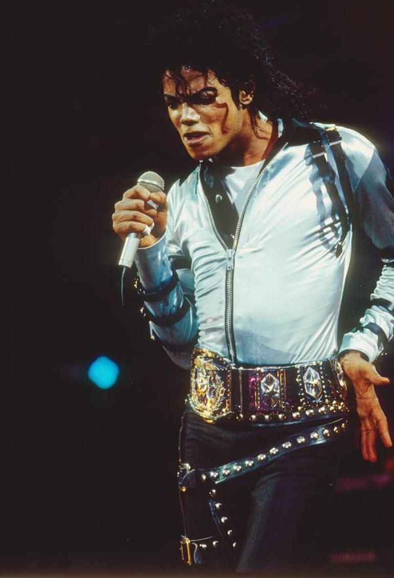 Michael Jacksonın ölümünde suçu olan bir sürü insan var