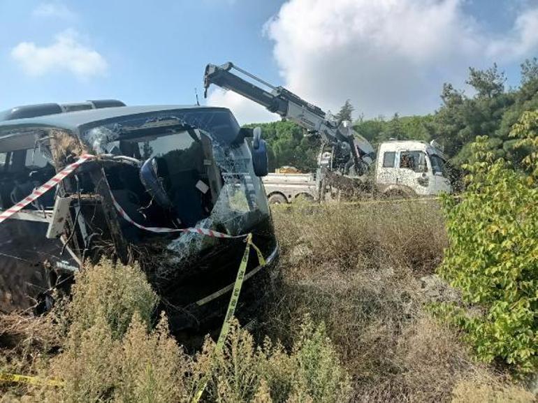 Çanakkalede tur otobüsü devrildi: 1 ölü, 54 yaralı