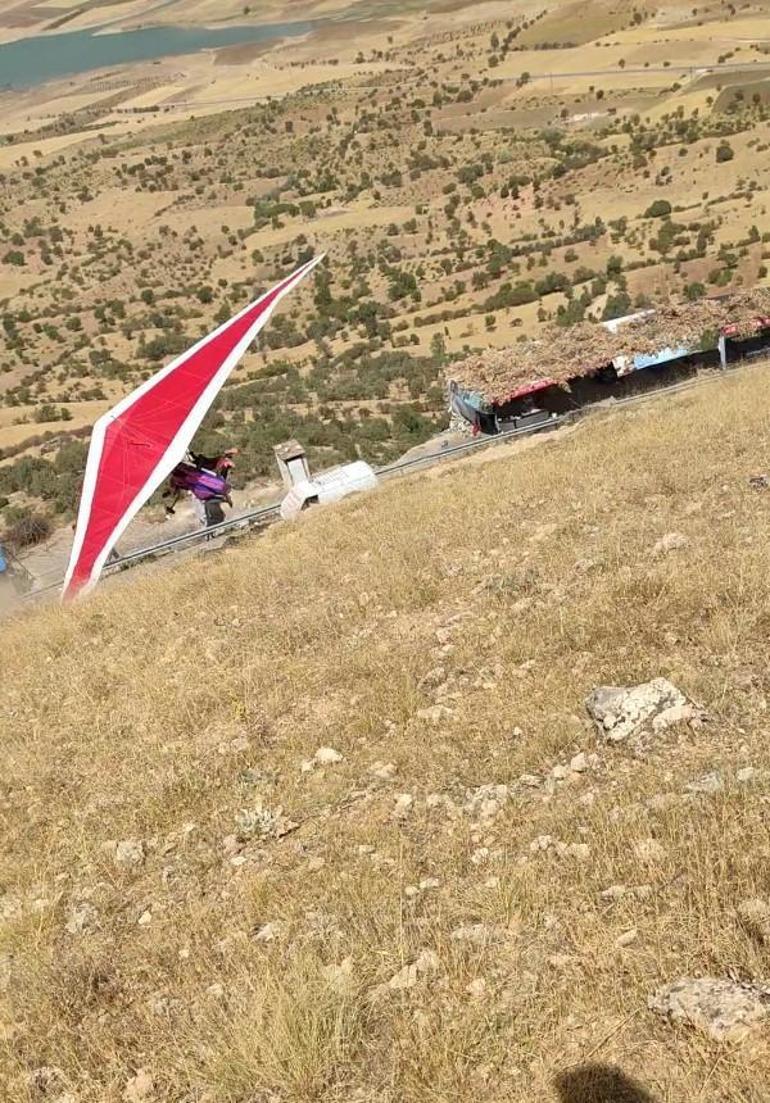 Batman’da yelken kanat, kara yoluna düştü: 2 ölü
