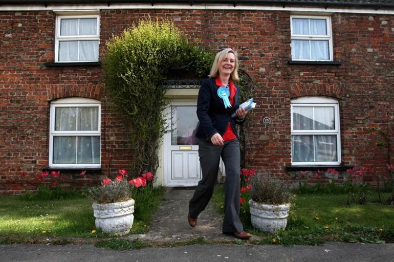 İngilterenin yeni başbakanı Liz Trussı bekleyen 7 sorun