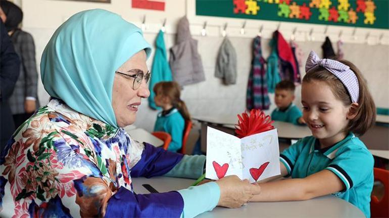 Emine Erdoğan, Saraybosnada özel gereksinimli çocuklarla bir araya geldi