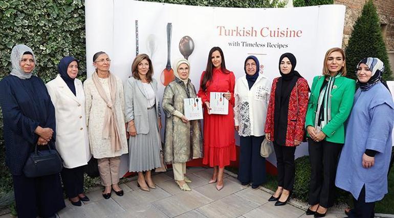 Emine Erdoğan, Asırlık Tariflerle Türk Mutfağı kitabının tanıtım etkinliğinde konuştu