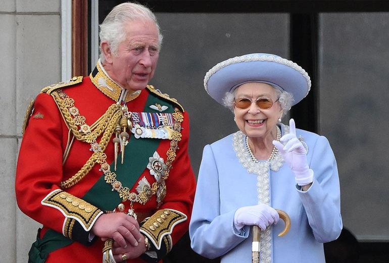 Son Dakika: Kraliçe 2. Elizabeth hayatını kaybetti... Prens Charles İngiltere Kralı oldu