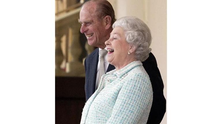 Kraliyete adanan bir ömür: 70 yıl, 15 başbakan ve 1 kraliçe